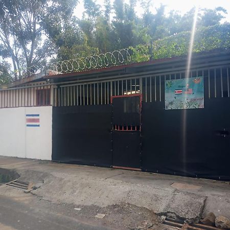 Hogar Tico-Estadounidense Cerca De Aeropuerto Alajuela Exterior foto